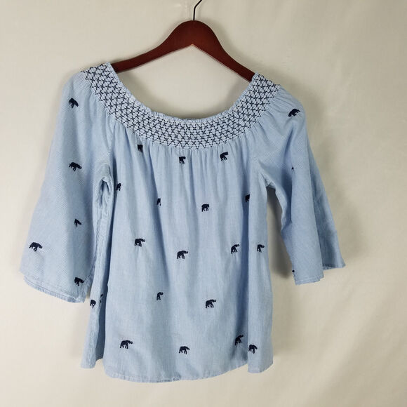 Crown &‎ Ivy Shirt Womens Small Top Embroidered Elephant 3/4 Sleeve Smocked Boat - Picture 1 of 10